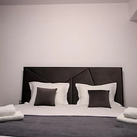 Pearl Rin Grand Bukarest