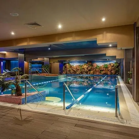 Pearl Rin Grand Bukarest